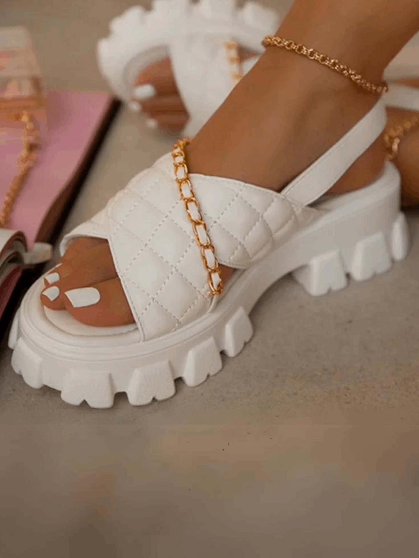 THE CHUNKY SANDAL